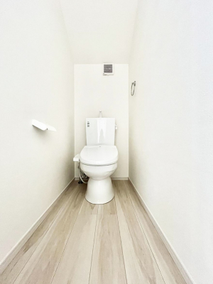 gC@`Toilet`@YEXbLEKȃEHVbgtgCł낰ԂłBgC͖g킴𓾂Ȃ́BۂłˁBgC2̂Œ̍Gɕ֗łI