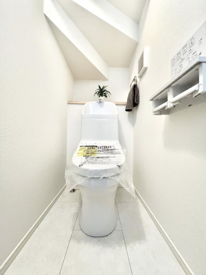 �g�C���@�g�C����1�K��2�K���ꂼ��ɔz�u����Ă��ĂƂĂ��֗��ł��B 