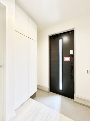 ց@P`Entrance`@Ƃ̒łql}ŏ̏ꏊł錺ւ́AƂ̈ۂ̂̂łILxȌ֎[ŁAYɕۂƂo܂􌺊ւɂ͂Ղ[̉ʔI