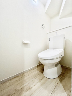 gC@P`Toilet`@̂鐅gC̓EHVbgtłgC͖g킴𓾂Ȃ́BۂłˁBgC2̂Œ̍Gɕ֗łI