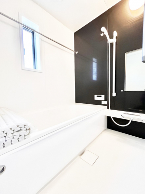 @`Bath Room`@͋C̗ŖɌătbVB@\tĂ̂ŗׂ̐@uŐ􂢏オ󕨂AJ̓VCCɂ邱Ƃ\łB