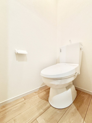 gC@`Toilet`@YEXbLEKȃEHVbgtgCł낰ԂłBgC͖g킴𓾂Ȃ́BۂłˁBgC2̂Œ̍Gɕ֗łI