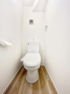 gC@P`Toilet`@̂鐅gC̓EHVbgtłgC͖g킴𓾂Ȃ́BۂłˁBgC2̂Œ̍Gɕ֗łI