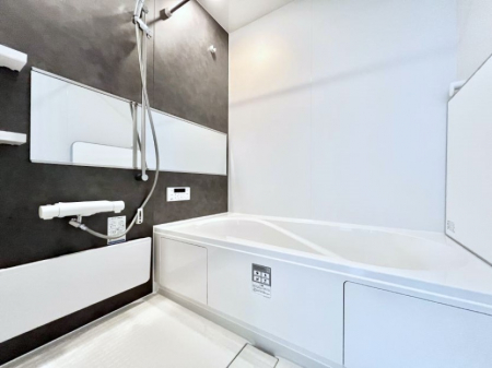 @`Bath Room`@͋C̗ŖɌătbVB@\tĂ̂ŗׂ̐@uŐ􂢏オ󕨂AJ̓VCCɂ邱Ƃ\łB