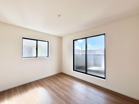 Q@`Bed Room`@ulvƂvwł肭낰QB̉Ǝ₨dɔꂽ̓tJtJ̃xbgŖĂBer{IĂKȍL