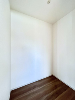 ̑@`Walk-in Closet`@KvȂ̂R[fBl[gꗗĊmFłAgxx⏀ZԂōςރEH[NCN[[bgݒu܂BƂ̒Ƃ֗Ȏ[Xy[XłB