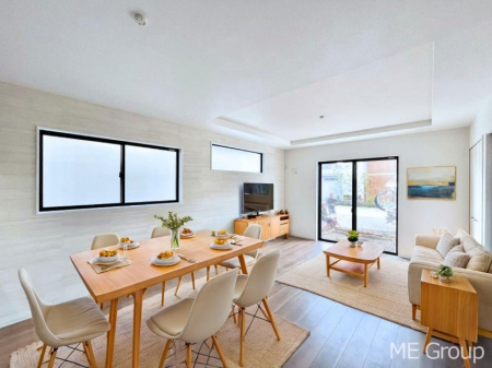 rO@`Living`@O̗ȂVvłLDKB傫ȑނ̂Ŏ邭AƑ̌ȅƂăsb^łBJƓ̗ǂ𐥔񂲗I@ƋCGł