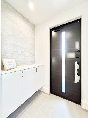 ���ց@�����`Entrance�`�@�Ƃ̒��ł��q�l���}����ŏ��̏ꏊ�ł��錺�ւ́A�Ƃ̈�ۂ��̂��̂ł��I�L�x�Ȍ��֎��[�ŁA����Y��ɕۂ��Ƃ��o���܂��􌺊ւɂ͂����Ղ���[�̉��ʔ��������I