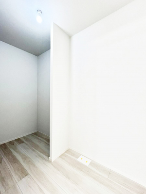 ���̑��@�����`Walk-in Closet�`�@�K�v�Ȃ��̂�R�[�f�B�l�[�g���ꗗ���Ċm�F�ł��A�g�x�x�⏀�����Z���ԂōςރE�H�[�N�C���N���[�[�b�g��ݒu���܂����B�Ƃ̒�����������Ƃ�����֗��Ȏ��[�X�y�[�X�ł��B