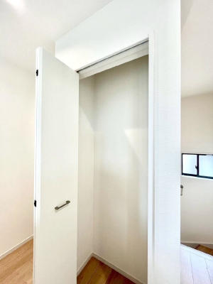 ���̑����ρ@�L�����[�B�|�������G�߂̏��������[���邱�Ƃ��ł��܂��B