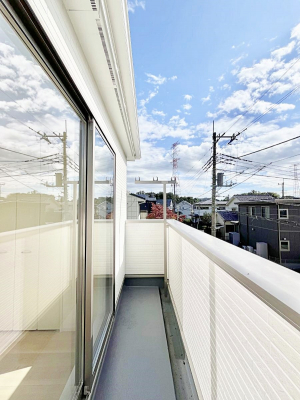 oRj[@P`Balcony`  oRj[͉z݁Azc󕨂C悭Ƃł܂B  g₷JIȃoRj[łzՂ~蒍AoRj[tZ܂B  