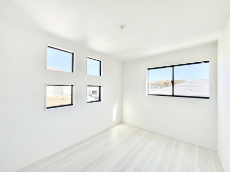 �Q���@�����`Bed Room�`�@�������������̂��ˌ��Ẵ����b�g�ł��B���Ƒ������������ƂŎ苷�Ɋ����Ă����Z�܂����ˌ��Ăł͊e�����v���C�o�V�[��ۂ��Ƃ��ł��܂��B�Z�܂��ɂ�Ƃ肪���܂�S�������b�N�X�ł��܂���