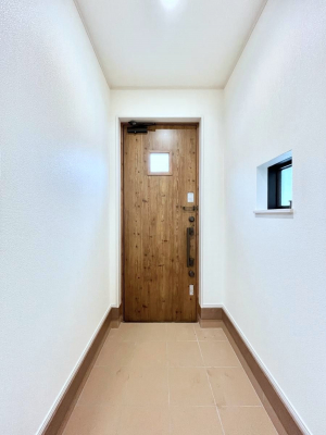 ���ց@������A�������`Entrance�`�@���ւ͉Ƃ̊�Ƃ����܂����䂪�Ƃ̃Z���X�����肰�Ȃ����������閣�͂��錺�֑�����y���݂̈�B�A���x�ɉƑ����ق��Ƃł���S�n�悢��ԑ������؂ł��ˁ�