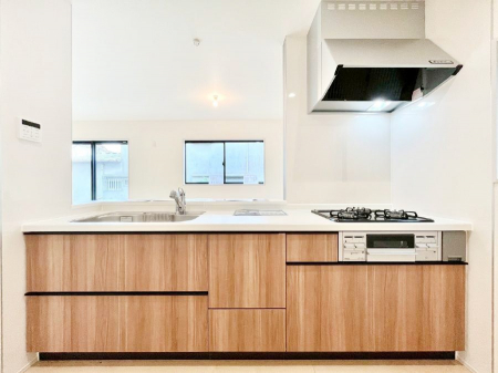 Lb`@`Kitchen`@LĎg₷Lb`ȂƑłɗAЕtԂȂłႢ܂[Ղ肠̂ŁAƐȈۂۂĂ܂B