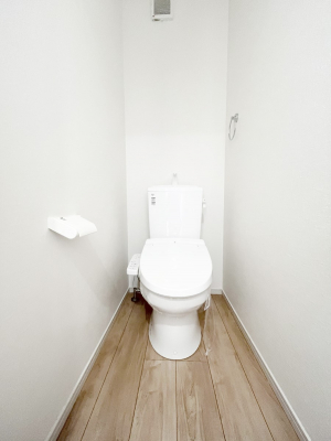 �g�C���@�������R�������`Toilet�`�@�������̂��鐅����g�C���̓E�H�V�����b�g�t���ł����g�C���͖����g�킴��𓾂Ȃ����́B����������ۂ������ł��ˁB�g�C����2��������̂Œ��̍��G���ɕ֗��ł��I