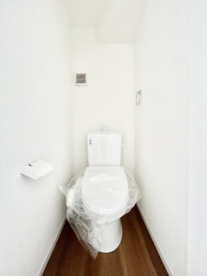 �g�C���@�����`Toilet�`�@�Y��E�X�b�L���E���K�ȃE�H�V�����b�g�t�g�C���ł��낰���Ԃł��B�g�C���͖����g�킴��𓾂Ȃ����́B����������ۂ������ł��ˁB�g�C����2��������̂Œ��̍��G���ɕ֗��ł��I