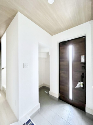 ���ց@�������P�������`Entrance�`�@�Ƃ̒��ł��q�l���}����ŏ��̏ꏊ�ł��錺�ւ́A�Ƃ̈�ۂ��̂��̂ł��I�����Ղ���[�̉��ʔ��ESIC�t���ŁA����Y��ɕۂ��Ƃ��o���܂���