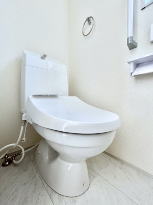 �g�C���@�������P�������`Toilet�`�@�������̂��鐅����g�C���̓E�H�V�����b�g�t���ł����g�C���͖����g�킴��𓾂Ȃ����́B����������ۂ������ł��ˁB�g�C����2��������̂Œ��̍��G���ɕ֗��ł��I