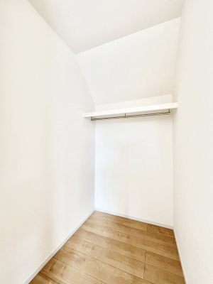 ̑@`Walk-in Closet`@KvȂ̂R[fBl[gꗗĊmFłAgxx⏀ZԂōςރEH[NCN[[bgݒu܂BƂ̒Ƃ֗Ȏ[Xy[XłB