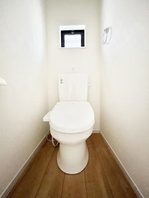 gC@`Toilet`@YEXbLEKȃEHVbgtgCł낰ԂłBgC͖g킴𓾂Ȃ́BۂłˁBgC2̂Œ̍Gɕ֗łI