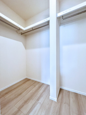 ̑@EH[NCN[[bgtŐԂLpł܂B