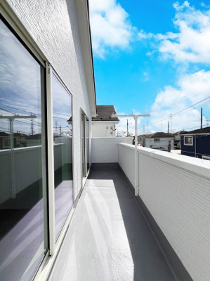 oRj[@Q`Balcony`oRj[͉z݁Azc󕨂C悭Ƃł܂Bg₷JIȃoRj[łzՂ~蒍AoRj[tZ܂B  