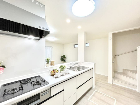 Lb`@A`Kitchen`@u͉낤vȃLb`Ȃv藿łႢ܂BLb`̓rO]ł܂BƑȂ邨Ƃɂ܂B