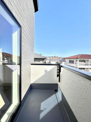 �o���R�j�[�@�������P�������`Balcony�`  �o���R�j�[�͉������z���������݁A���z�c����󕨂��C�����悭�������Ƃ��ł��܂��B  �g���₷���J���I�ȃo���R�j�[�ł����z�����������Ղ�~�蒍���A�o���R�j�[�t���Z�܂��B  