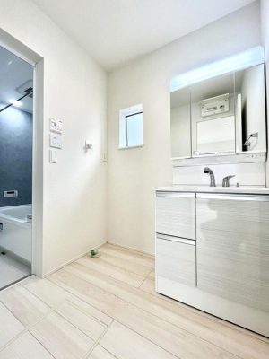 ���̑��@�������̂�����K��Ԃł��B�����̐g�x�x���C�����ǂ����g�������܂��B 