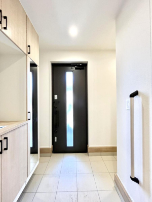 ���ց@�������S�������`Entrance�`�@���ʔ��~���[�t�Ȃ̂ŁA���o�����O�̐g�����Ȃ݃`�F�b�N�Ɂ����ւ͂��q�l�����o�}�������ԍŏ��̏ꏊ�A�A���Ă��鎞�ɓ���ŏ��̏ꏊ�B����ȏꏊ�����炱���A���ǂ���ԂɁ�