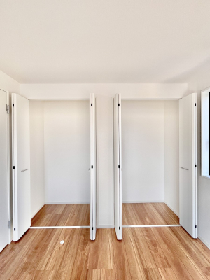 ���[�@�m���̃N���[�[�b�g�B���s��������̂Ō���̈ߗނ�����������܂�܂��B