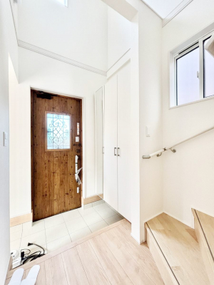 ���ց@�������P�������`Entrance�`�@���ւ͉Ƃ̊�Ƃ����܂����䂪�Ƃ̃Z���X�����肰�Ȃ����������閣�͂��錺�֑�����y���݂̈�B�A���x�ɉƑ����ق��Ƃł���S�n�悢��ԑ������؂ł��ˁ�