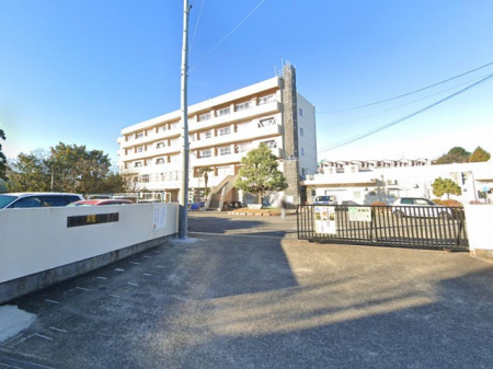 ���ӊ��@���w�Z 1000m �D���s���������w�Z