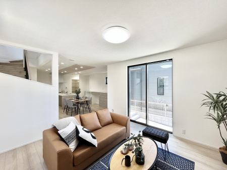 rO@NO.19`Living`@ɂ݂͂ȂWAHƊybn܂BY锼߂ɂȂĂ܂Bȑ̊Ԃ̍KĂꏊł肽B