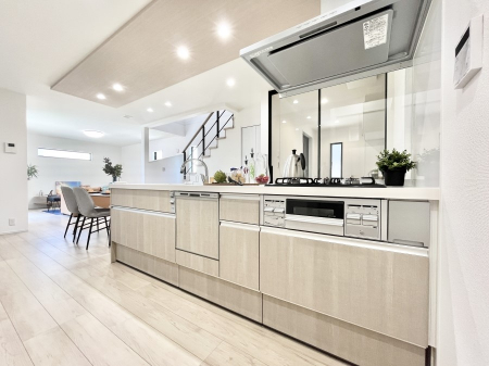 Lb`@NO.19`Kitchen`  rOnJE^[Lb`B  ȂƑƃR~jP[VƂ邾łȂA傫ȊJ邱Ƃł܂B  