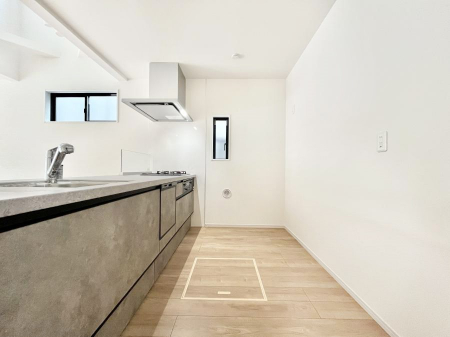 Lb`@`Kitchen`@R鑋̂Lb`gꏊ炱Agl܂BƂLb`R[i[͎LȎdオƂȂĂ܂B