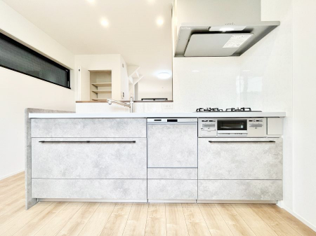 �L�b�`���@�������������I�ɁA�y�����I�V�X�e���L�b�`��  