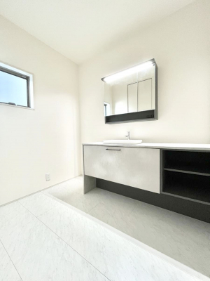 ���̑��@�������̂�����K��Ԃł��B�����̐g�x�x���C�����ǂ����g�������܂��B 