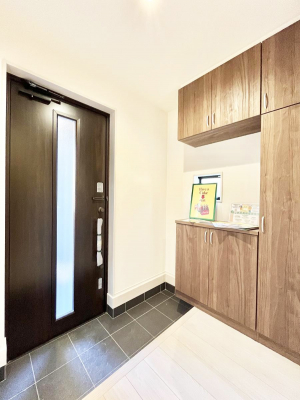 ���ց@�K���X�X���b�g�̓��������փh�A�������Ɍ���͂��Ă���܂�