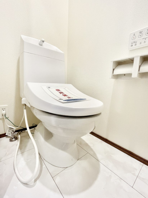 gC@P`Toilet`@̂鐅gC̓EHVbgtłgC͖g킴𓾂Ȃ́BۂłˁBgC2̂Œ̍Gɕ֗łI