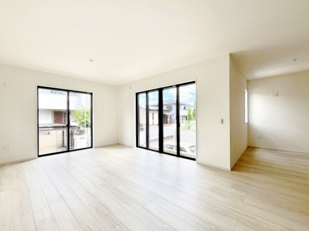 ̑ρ@`Living`@Ƒ̈̊LXƂXy[XBƑƉ߂Ԃ؂ɂɃsb^̂Ƃ̏ZԂłBqlĂSČ܂BƑ̏΂ɂڂɕт܂B