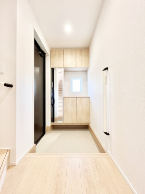 ���ց@���ʔ��͂��Ƒ��̎ʐ^��G�߂̃C���e���A�ŏ���I�Ƃ��ĉ��o�ł��܂�