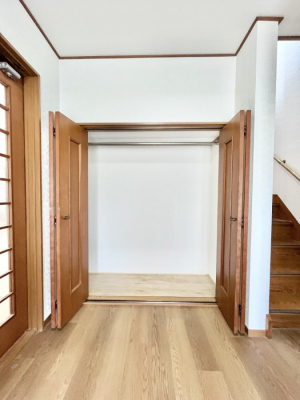 [@փz[̃N[[bg̓R[gȂǂ̂ɕ֗