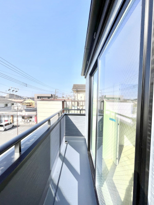 oRj[@`Balcony`oRj[͉z݁Azc󕨂C悭Ƃł܂Bg₷JIȃoRj[łzՂ~蒍AoRj[tZ܂B  