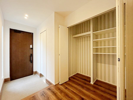 ���ց@���[�L�x�Ȍ��֎��[������̂ŁA�U�炩�肪���Ȍ��ւ��X�b�L���Еt���܂��B 