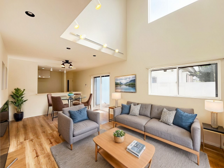 ���r���O�@���Ƒ��̓��₩�Șb�����ŕ�܂�閾�邢���r���O  ���Ƌ��CG�ł�