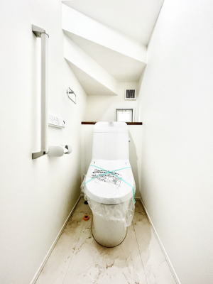 �g�C���@�����`Toilet�`�@�Y��E�X�b�L���E���K�ȃE�H�V�����b�g�t�g�C���ł��낰���Ԃł��B�g�C���͖����g�킴��𓾂Ȃ����́B����������ۂ������ł��ˁB�g�C����2��������̂Œ��̍��G���ɕ֗��ł��I