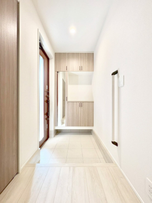 ���ց@�������Q�������`Entrance�`�@���ʔ��~���[�t�Ȃ̂ŁA���o�����O�̐g�����Ȃ݃`�F�b�N�Ɂ����ւ͂��q�l�����o�}�������ԍŏ��̏ꏊ�A�A���Ă��鎞�ɓ���ŏ��̏ꏊ�B����ȏꏊ�����炱���A���ǂ���ԂɁ�