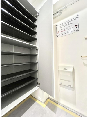 ̑ρ@Ղ[łV[Y{bNXŉƑŠCAւB  