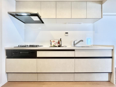 �L�b�`���@�������������I�ɁA�y�����I�V�X�e���L�b�`��